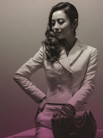 Jennifer phạm ấn tượng với váy hàng hiệu - 7
