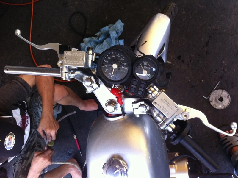 67 độ phong cách cafe racer - 1