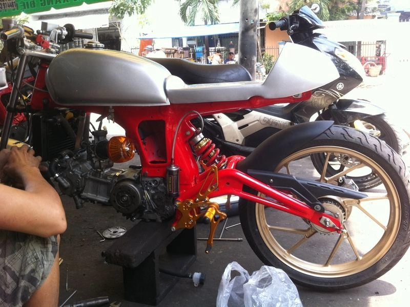 67 độ phong cách cafe racer - 8