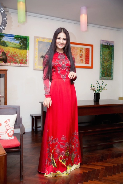 Áo dài trần thị quỳnh tại mrs world bán được 100 triệu đồng - 5