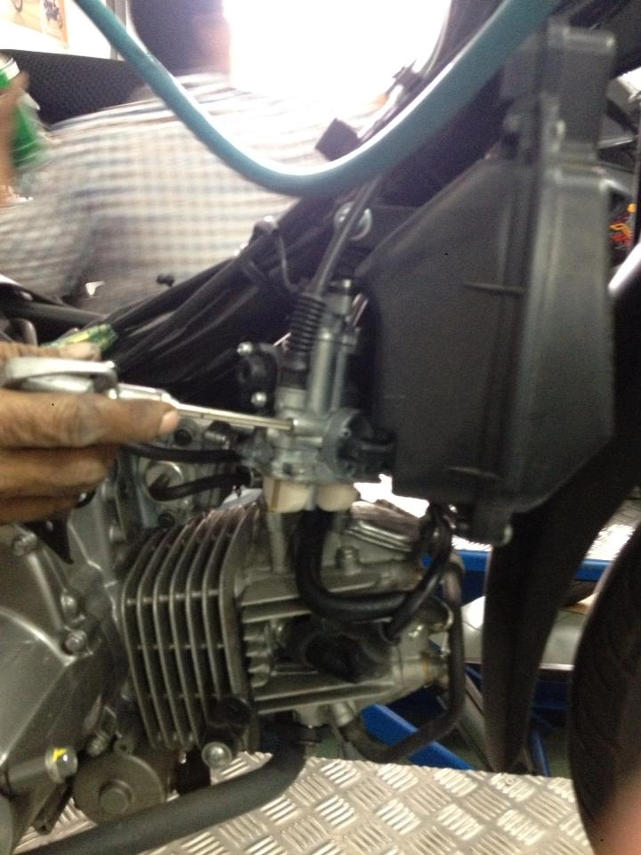 Chia sẻ chỉnh xăng gió cho suzuki axelo 125cc - 3