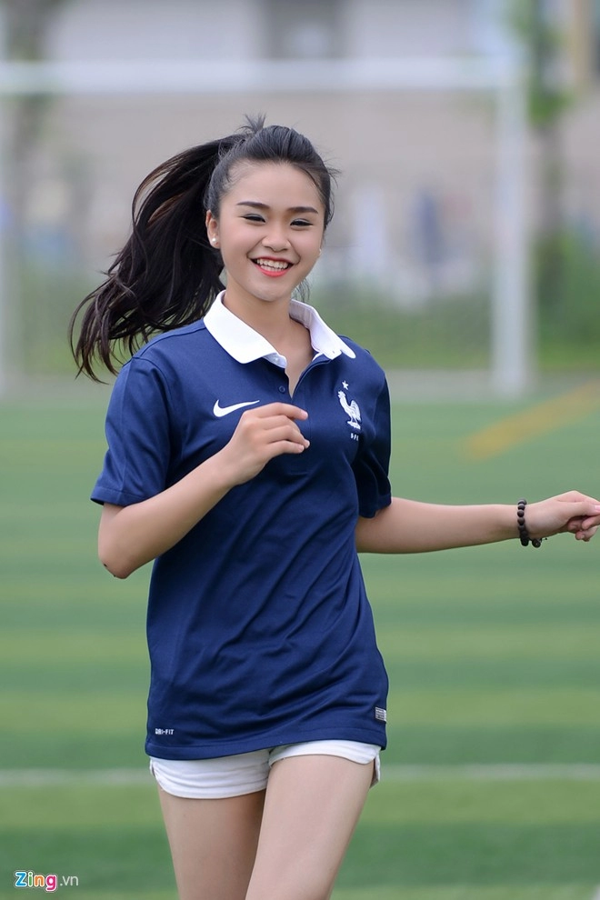 Người mẫu 16 tuổi dự đoán pháp thắng nigeria 3-1 - 11