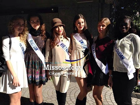 Thời trang miana cùng hương trâm tại miss international - 10