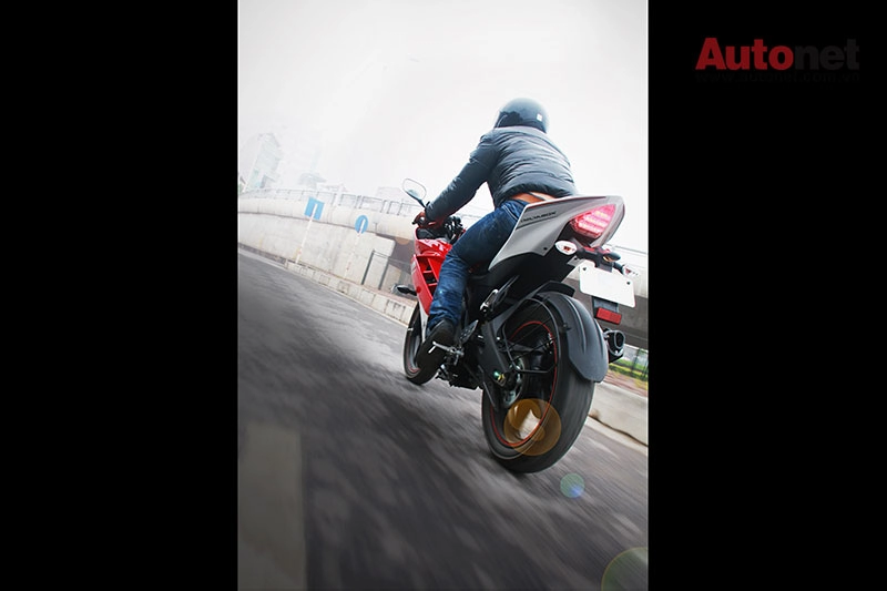 Yzf-r15 khởi đầu cho tín đồ sportbike - 6