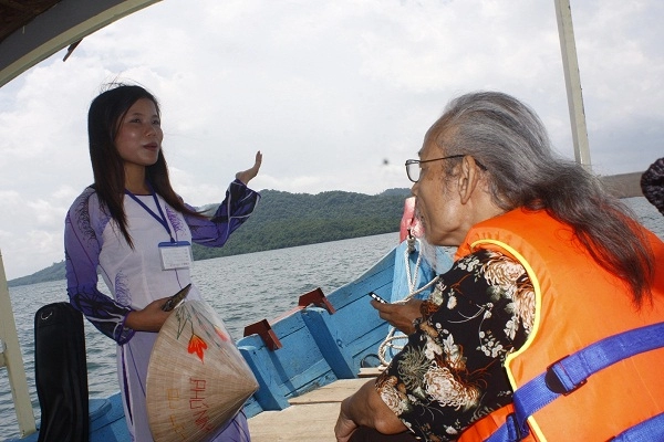 Mê hồn khi du ngoạn hồ phú ninh - 3
