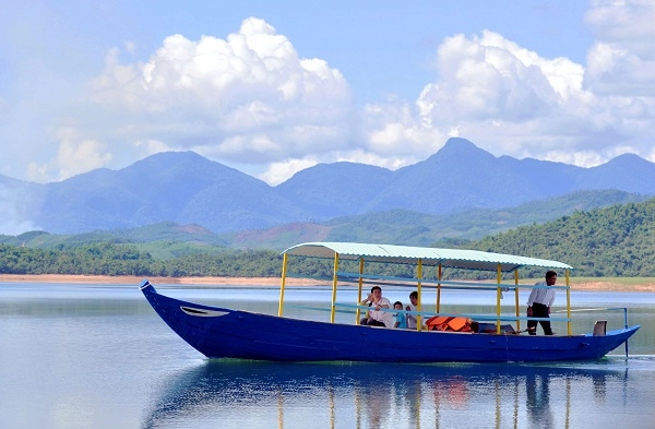 Mê hồn khi du ngoạn hồ phú ninh - 6