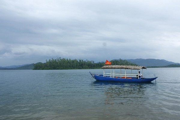 Mê hồn khi du ngoạn hồ phú ninh - 8