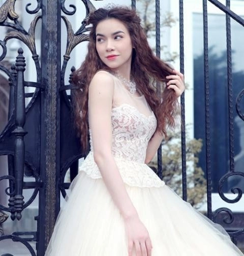 Những lần mặc váy cưới làm cô dâu của hồ ngọc hà - 10