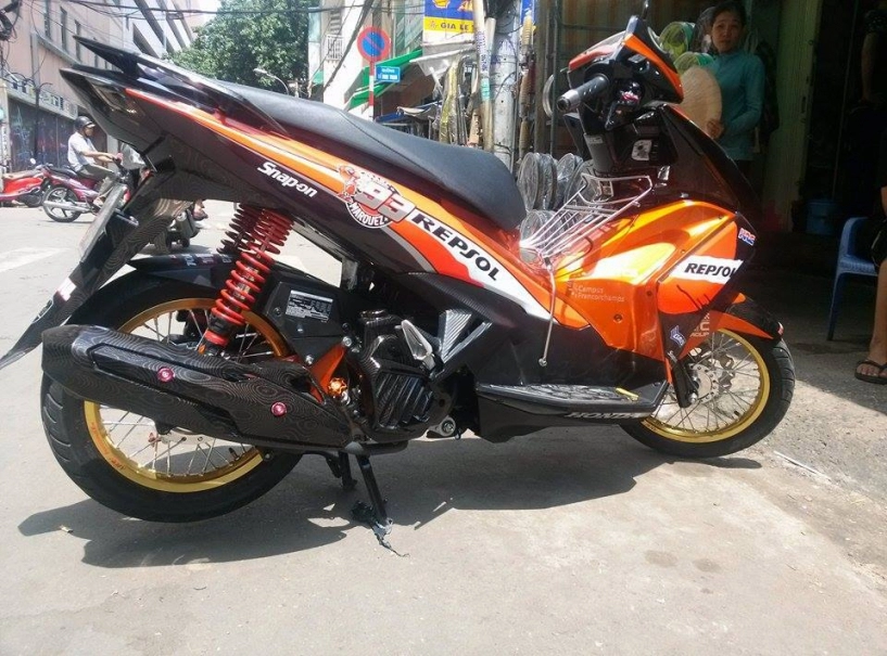 Airblade 125 độ tuyệt đẹp với phong cách repsol - 2
