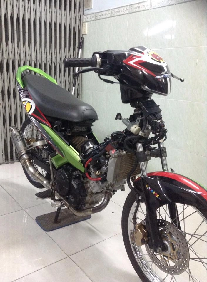 Exciter đấu trẻ trâu tại sài gòn - 1