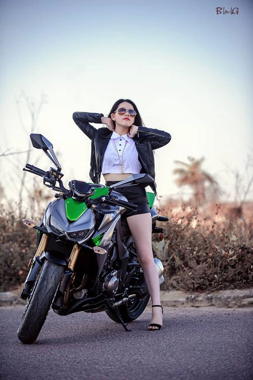 Kawasaki z1000 2014 đọ dáng cùng người đẹp - 1