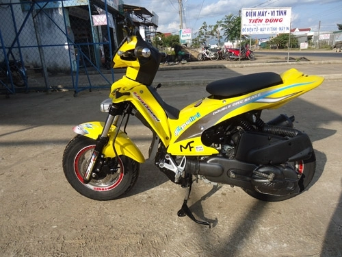 Vài mẫu xe độ cá tính của các bạn biker ở việt nam - 1