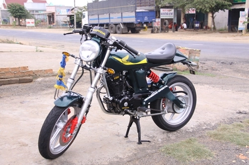 Vài mẫu xe độ cá tính của các bạn biker ở việt nam - 10