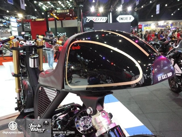 Honda zoomer x độ độc lạ với phong cách cafe racer - 7
