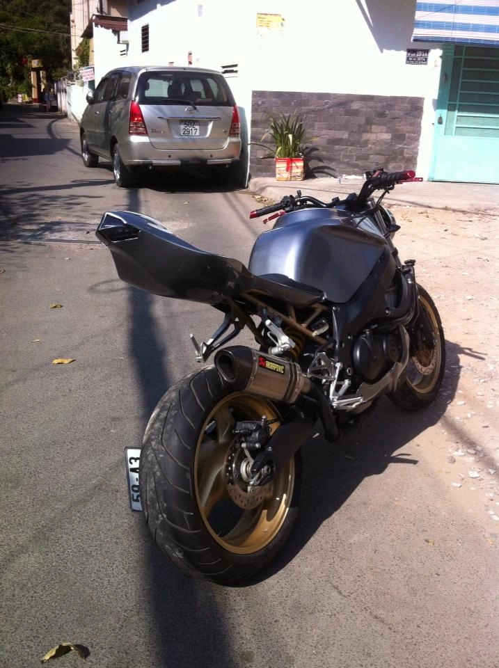 Cbr600 độ phong cách street fighter - 2