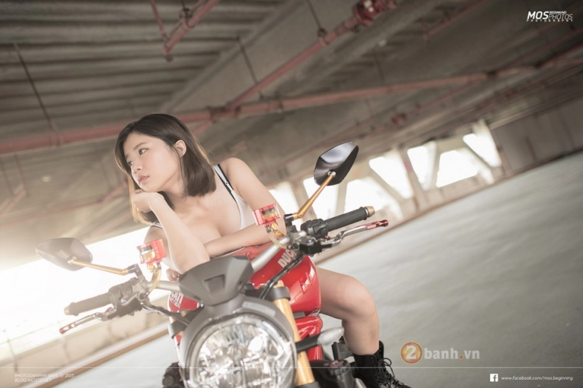 Ducati monster 1200s độ chất lừ bên cạnh cô nàng cá tính - 1