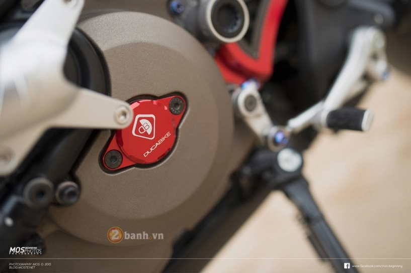 Ducati monster 1200s độ chất lừ bên cạnh cô nàng cá tính - 5