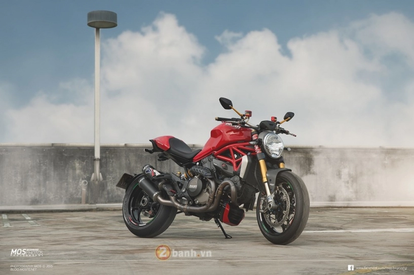 Ducati monster 1200s độ chất lừ bên cạnh cô nàng cá tính - 11
