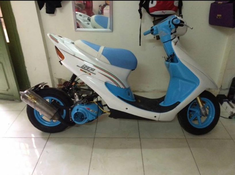Honda dio độ lung linh trong màn đêm - 4