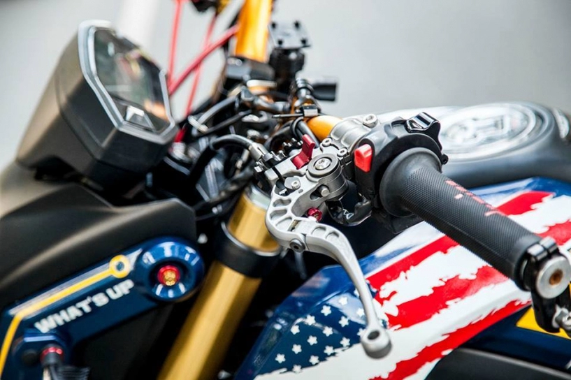 Honda msx độ phong cách captain america với loạt đồ chơi hàng hiệu - 5