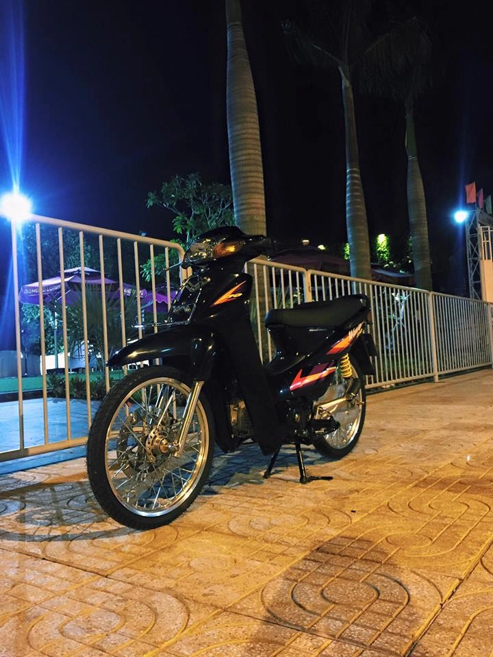 Honda wave s110 một mình trong đêm - 10