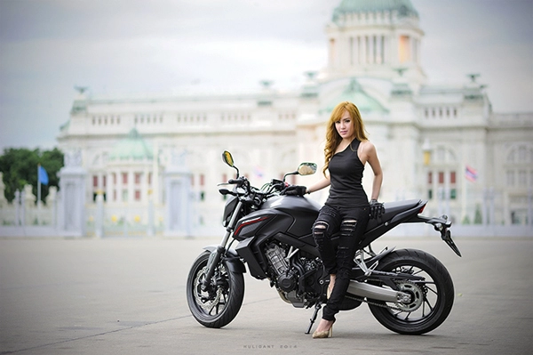 Người đẹp cá tính bên cạnh honda cb650f - 5
