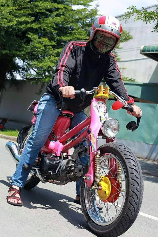 Xe cub độ báo hồng của một tay phượt sài gòn - 8
