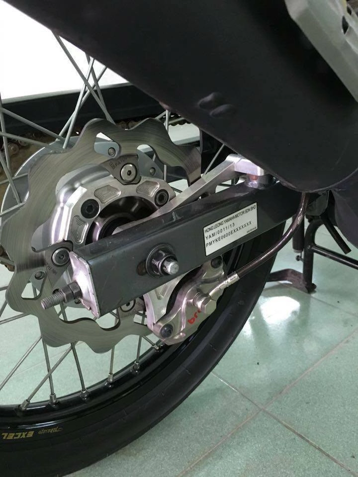 Yamaha z125 với gói độ hàng hiệu khá khủng - 5