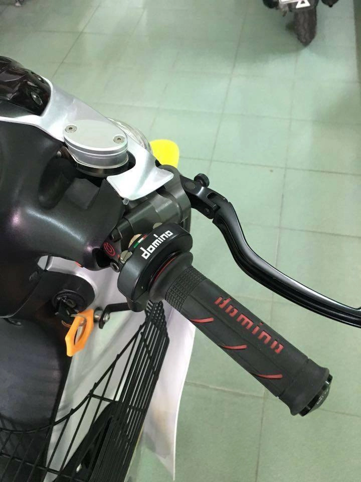 Yamaha z125 với gói độ hàng hiệu khá khủng - 3