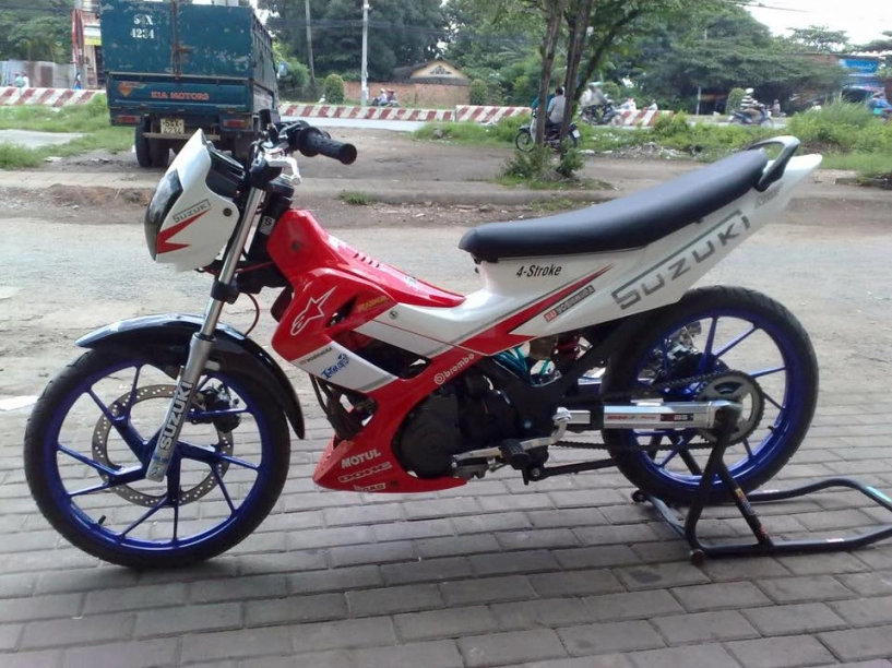 Raider r150 trong dàn áo đời cũ siêu ngầu - 1