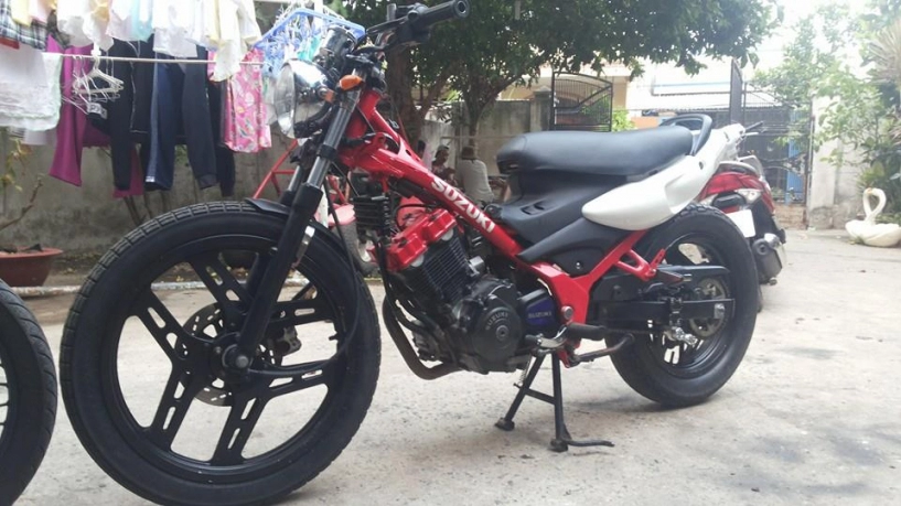 Chiếc suzuki fx độ phong cách độc đáo tự ducati monster - 1