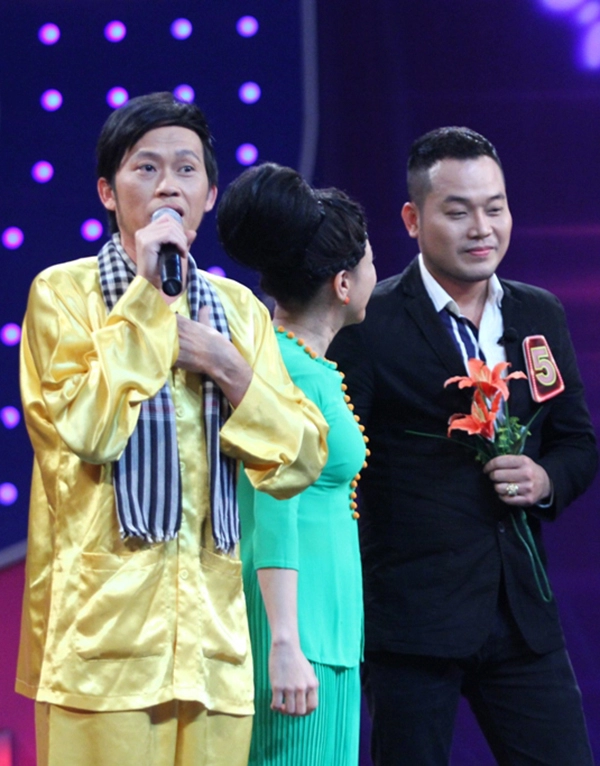 Hoài linh lần đầu tiên muốn ký độc quyền với người lạ - 2