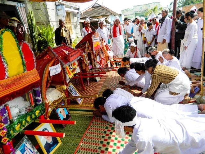Lễ nhập kut của người chăm bà la môn - 2