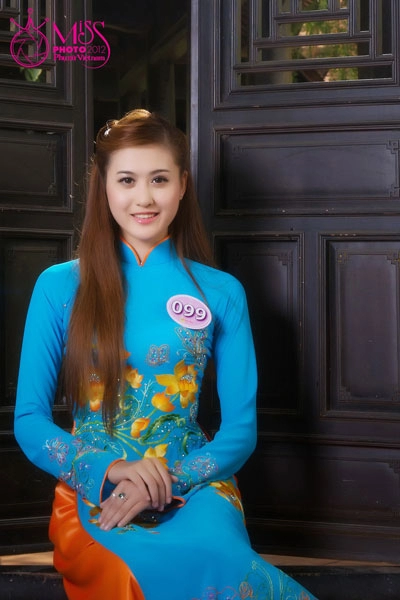 Người đẹp miss photo duyên dáng với áo dài - 3