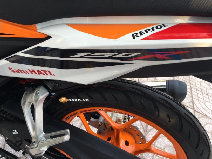 Cận cảnh nét đẹp của honda sonic 150 phiên bản repsol đặc biệt - 3