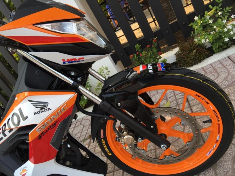 Cận cảnh nét đẹp của honda sonic 150 phiên bản repsol đặc biệt - 6