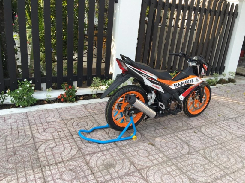 Cận cảnh nét đẹp của honda sonic 150 phiên bản repsol đặc biệt - 8