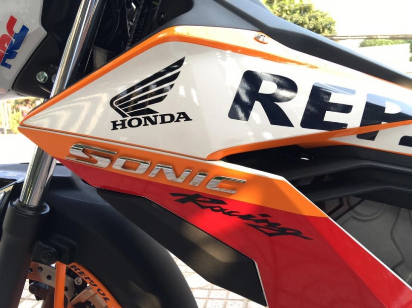 Cận cảnh nét đẹp của honda sonic 150 phiên bản repsol đặc biệt - 10