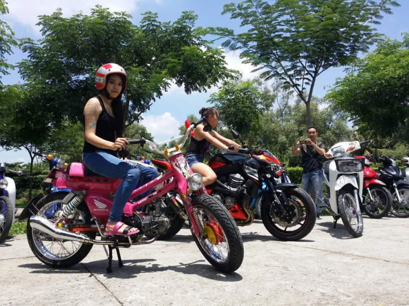 Xe cub độ báo hồng của một tay phượt sài gòn - 6