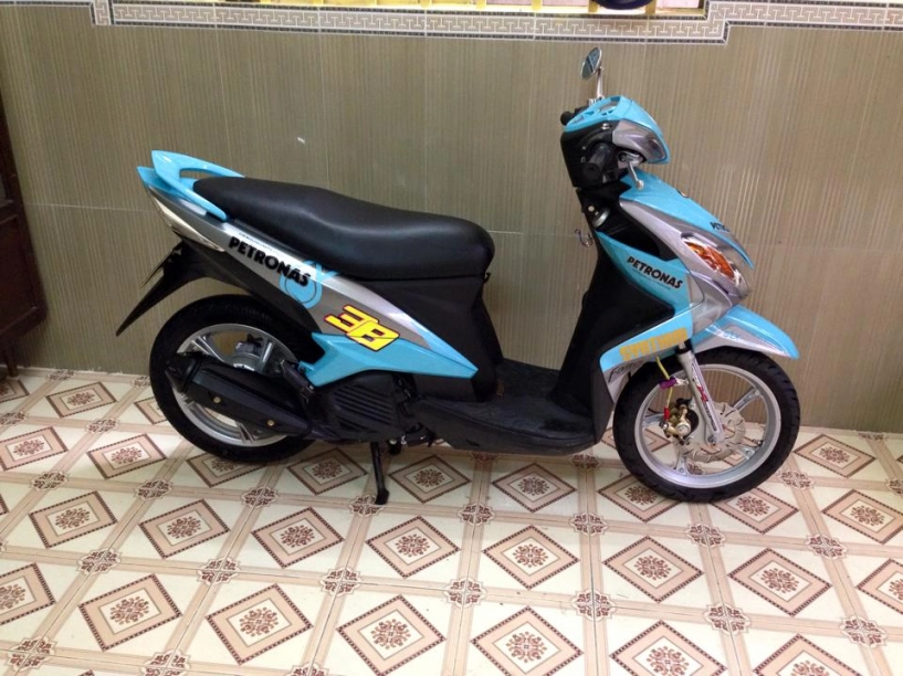 Yamaha luvias phong cách petronas nổi bật - 1