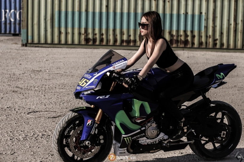Yamaha r1 2015 phiên bản movistar đọ dáng cùng chân dài - 14