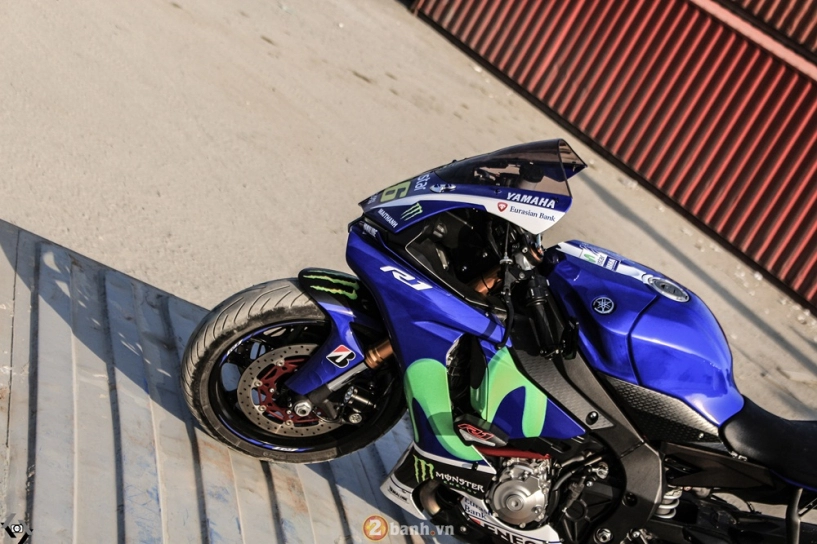 Yamaha r1 2015 phiên bản movistar đọ dáng cùng chân dài - 18