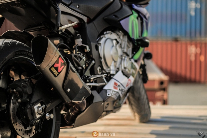 Yamaha r1 2015 phiên bản movistar đọ dáng cùng chân dài - 22