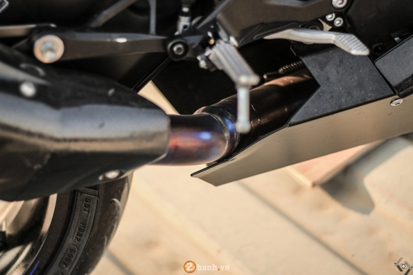 Yamaha r1 2015 phiên bản movistar đọ dáng cùng chân dài - 23