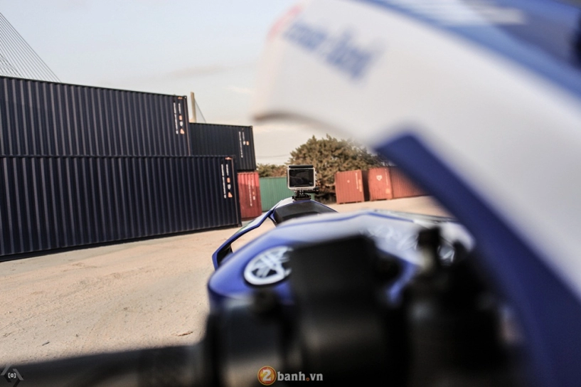 Yamaha r1 2015 phiên bản movistar đọ dáng cùng chân dài - 26