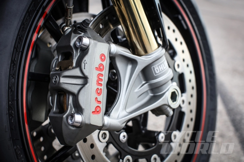 Cận cảnh moto triumph speed triple r 2016 - 3