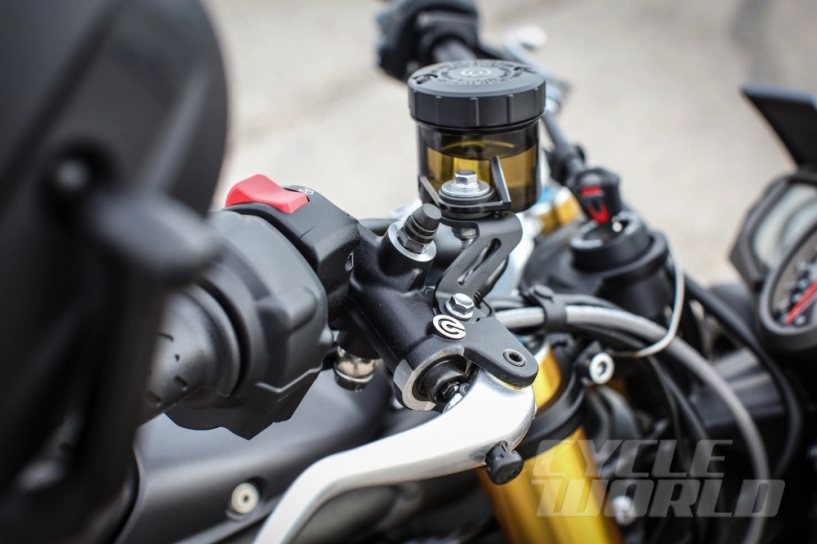 Cận cảnh moto triumph speed triple r 2016 - 5