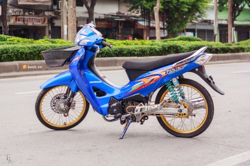 Honda wave 125 độ đầy sang chảnh tại thái lan - 1