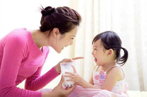 Mẹ dại mới mua sữa ngoại cho con - 1