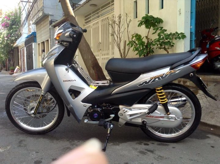 Ngắm con wave a 2009 độ lại đẹp leng keng - 1